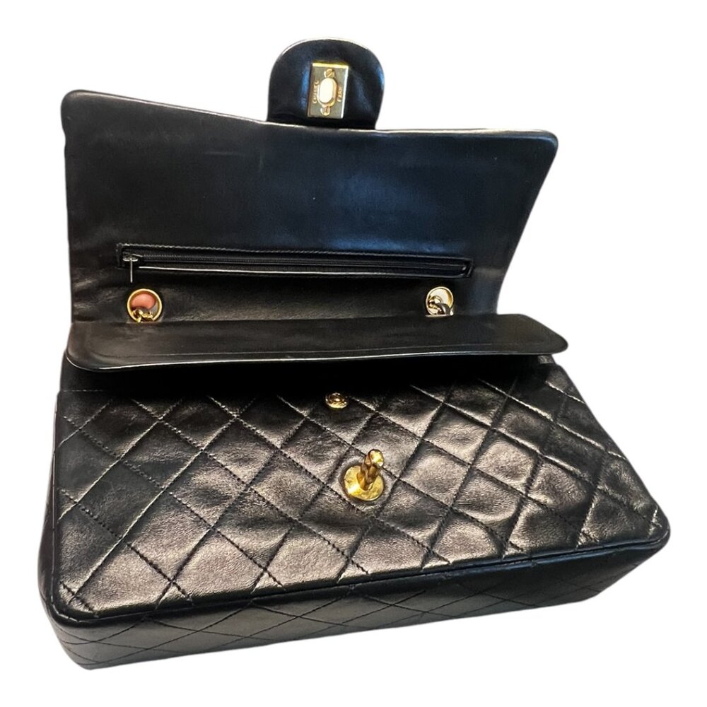 Chanel Vintage Classic Flap Black Lambskin Leather - Picture 14 of 15